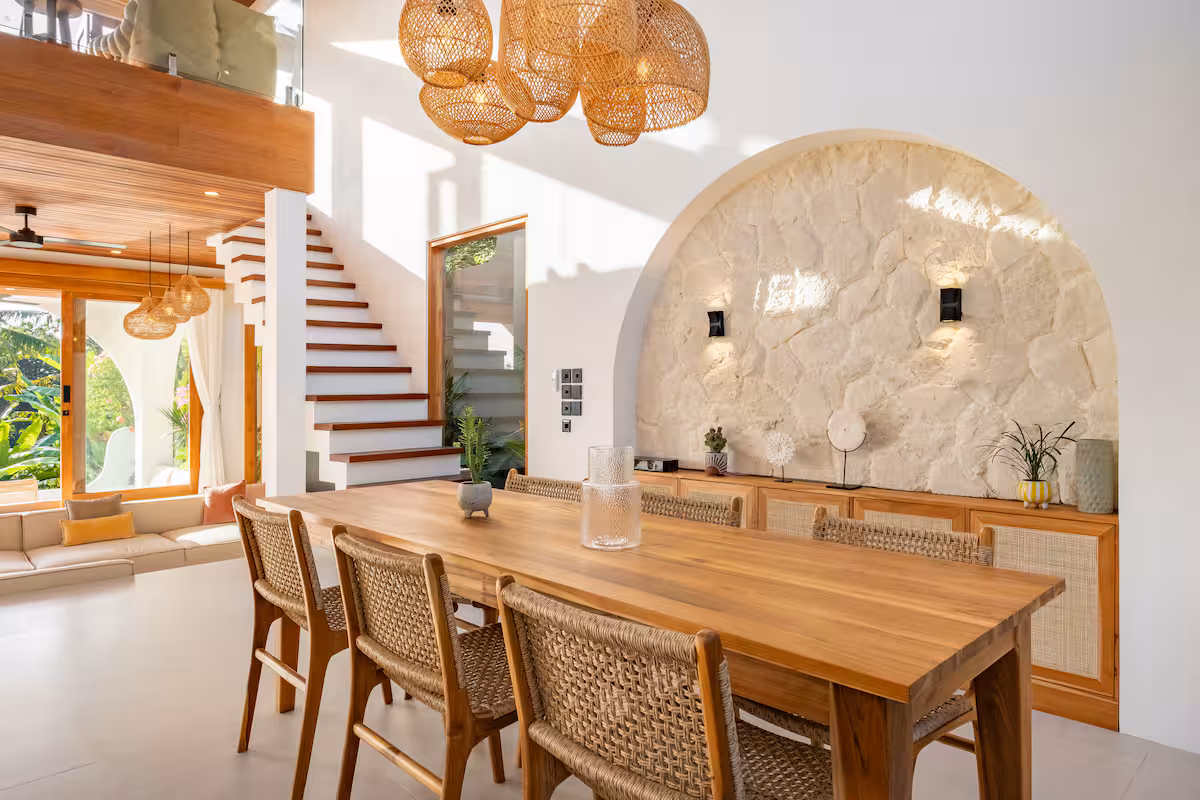Kitchen and dining at Villa Vayu
